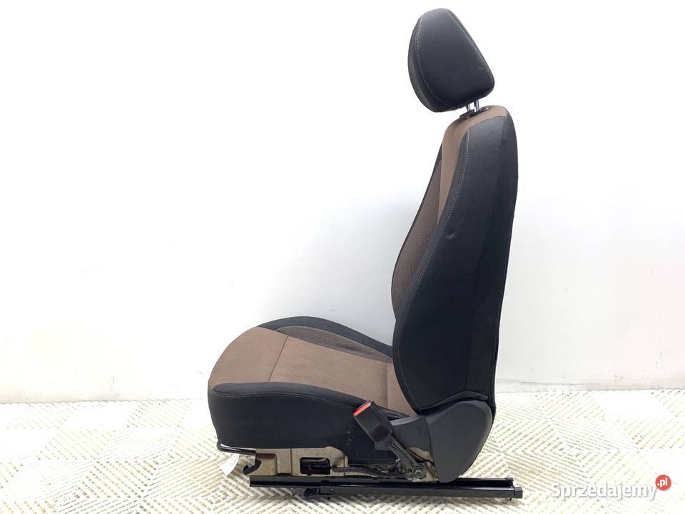 FOTEL PRAWY PRZÓD HYUNDAI i20 II Hatchback