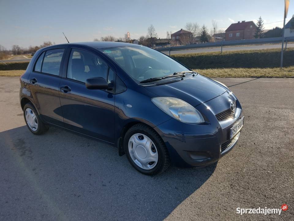 Toyota Yaris 13 benz bezwypadkowa bezawaryjnabez Stalowa Wola