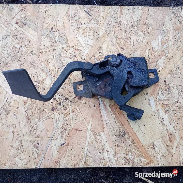 Zamek maski Alfa Romeo 166 Gdańsk