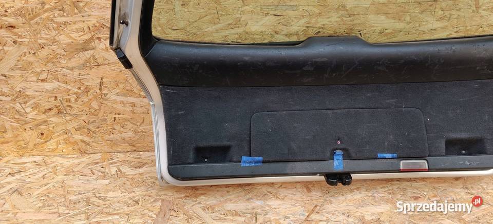 TYLNA KLAPA TYŁ AUDI A4 B6 MAŁYSZ KOMBI SREBRNA osobowe Klapy bagażnika Rudziniec