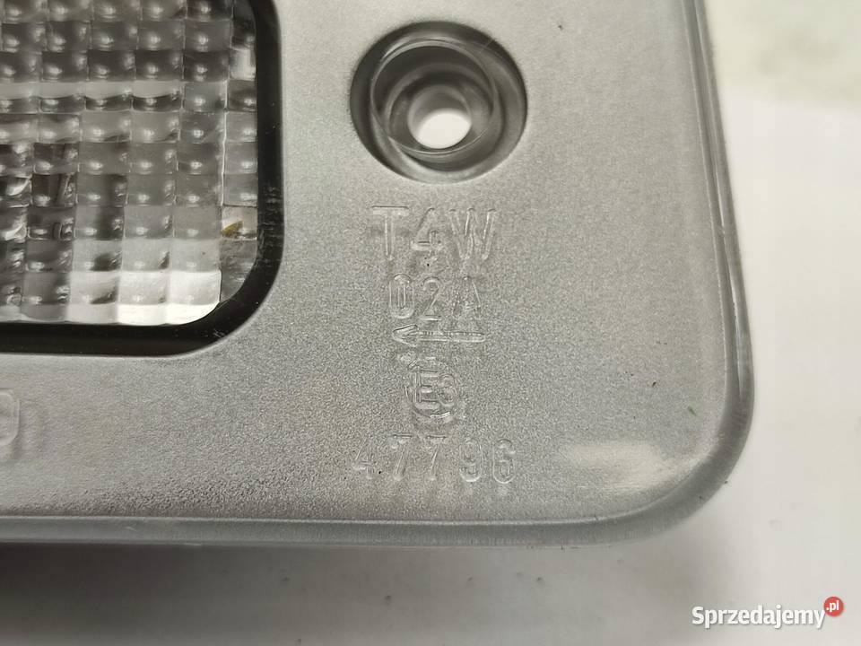 LAMPKA SUFITOWA IVECO EUROCARGO IIII 1991 NOWA ciężarowe lubelskie