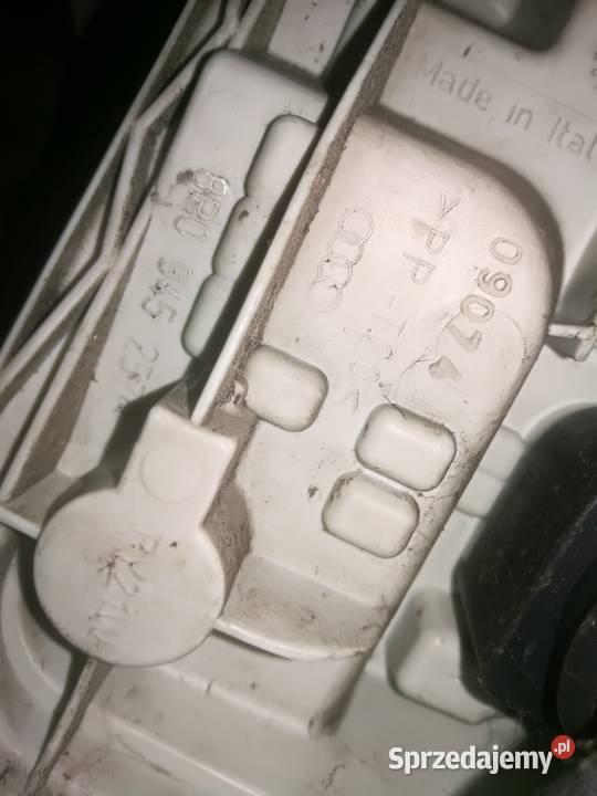 Lampa prawa lewa Audi A3 8P 0945257