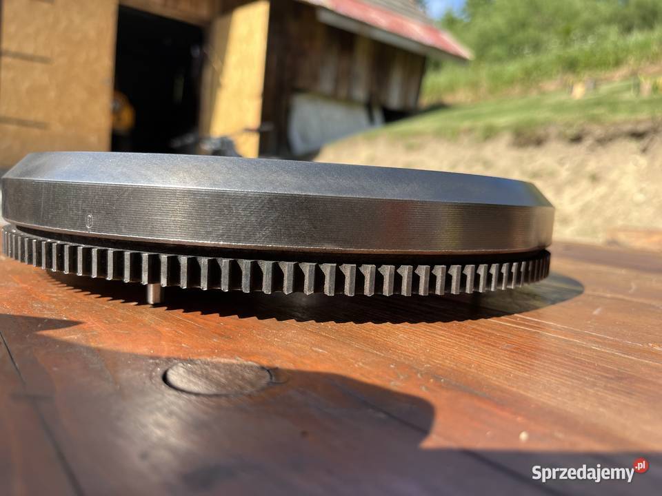 Koło zamachowe jednomas VW 19 18 19 037105271K