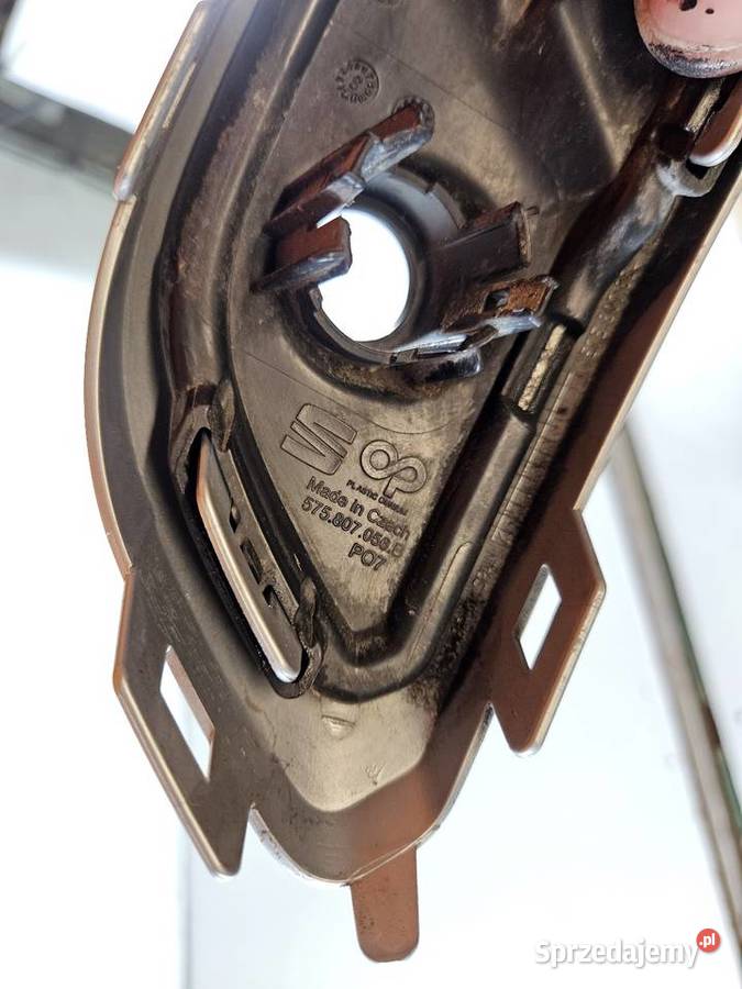 SEAT ATECA FR KRATKA ZDERZAKA PRAWY TYŁ PRAWA wielkopolskie