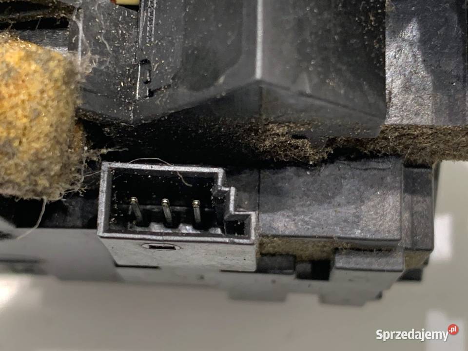 ZAMEK KLAPY TYŁ MERCEDES W245 Hatchback 0511