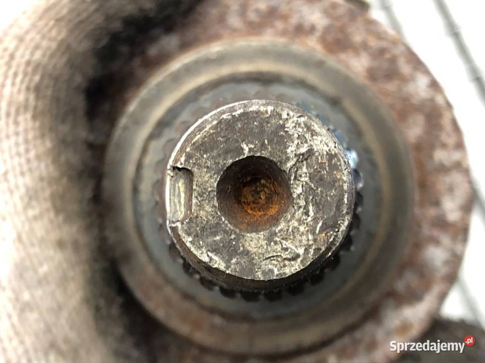 PÓŁOŚ LEWY PRZÓD SUZUKI GRAND VITARA II 32 233