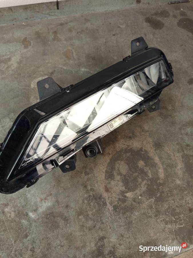 Halogen lewy octavia i vrs LED 2020 orginalny osobowe Rzeszów