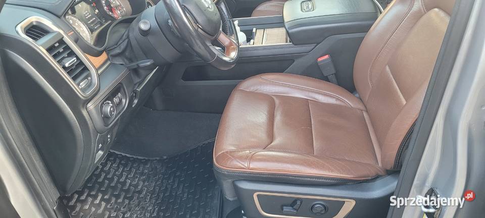 RAM 1500 LONGHORN 2019r 4x4 SUV Pickup Ledy ACC szyberdach Dodge Łańcut