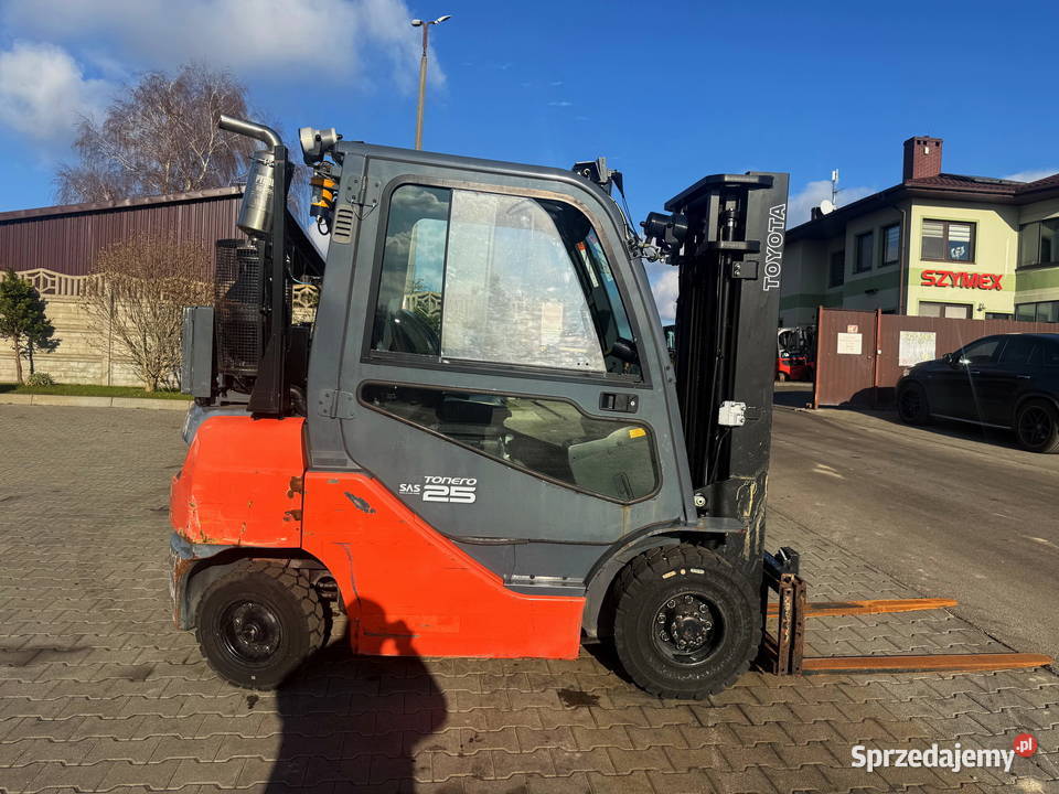 wózek widłowy TOYOTA 8FDF25 2500 Pyroban diesel łódzkie