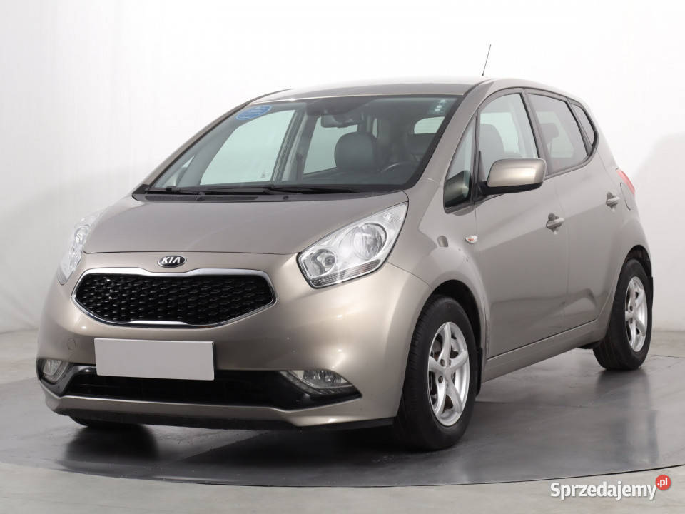 Kia Venga 14 CVVT srebrny sprzedam