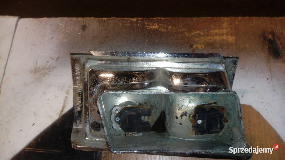fiat 125 126 wlew paliwa 2x kluczyk lampa Oświetlenie Łódź
