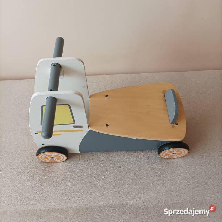 Drewniany jeździk auto dziecka