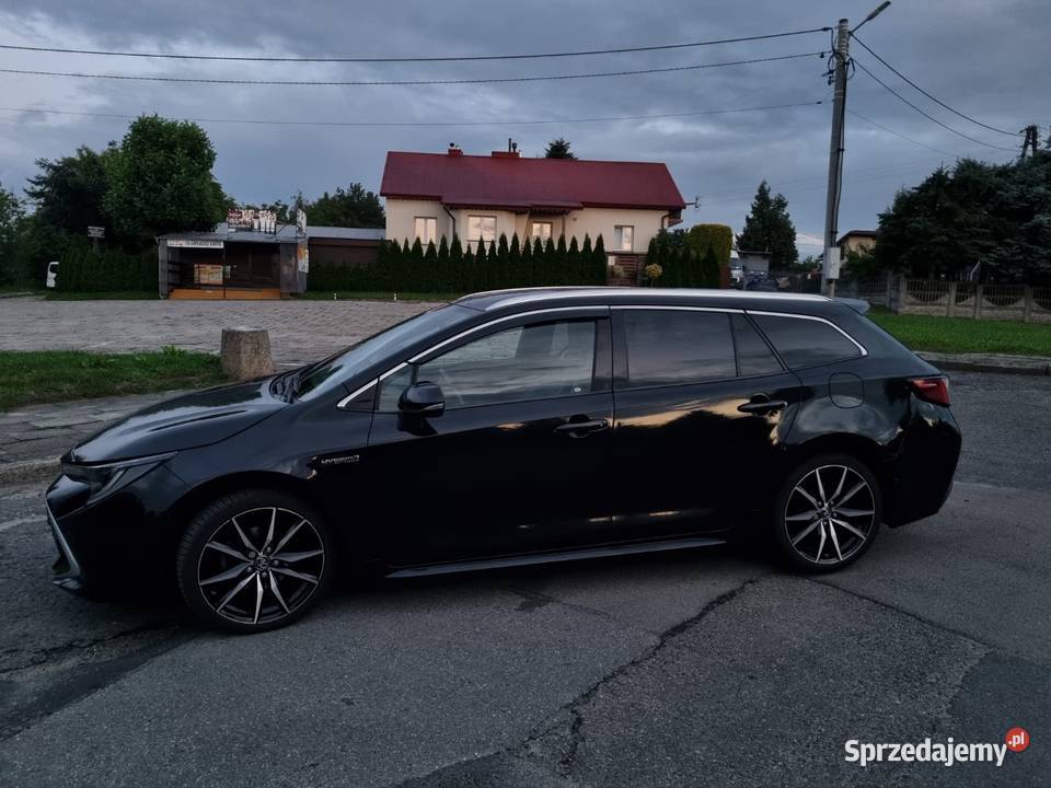 Toyota Corolla 2019 kombi 18 hybrid LPG Corolla Rzeszów