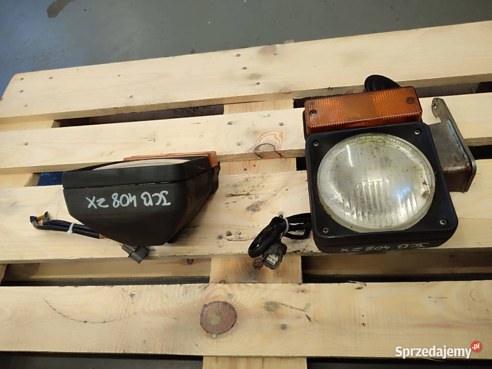 Lampa przednia z kierunkowskazem 22238558 JCB Wilkowo