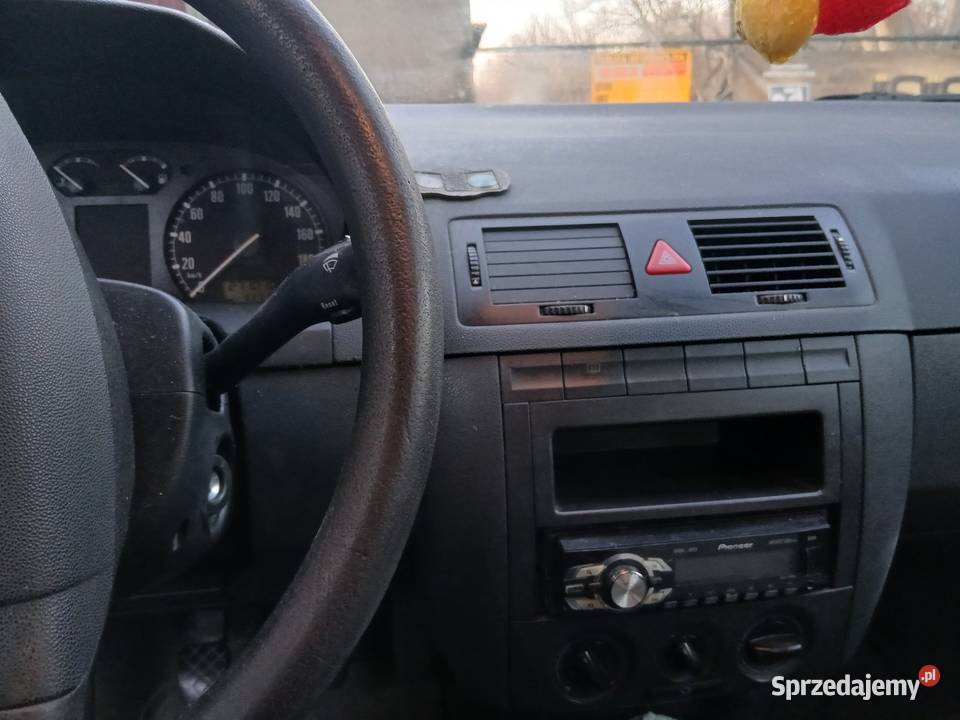 Skoda Fabia 14 mpi benzyna 2003 68KM Fabia śląskie Częstochowa