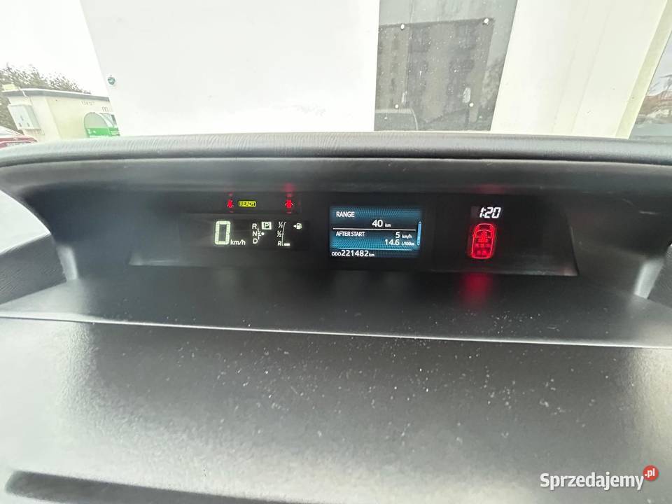 Toyota Prius Plus Raty Prywatnie Hybryda Automat Rok produkcji 2019 Wrocław