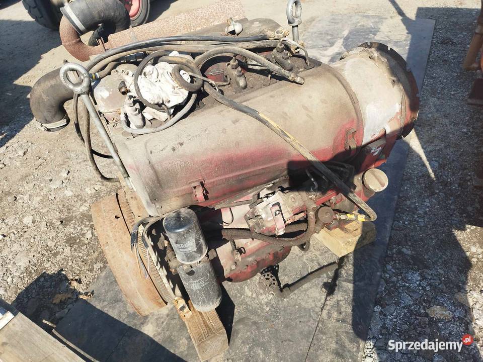 Silnik Deutz F4L912 czterocylindrowy silnik Strzyżew