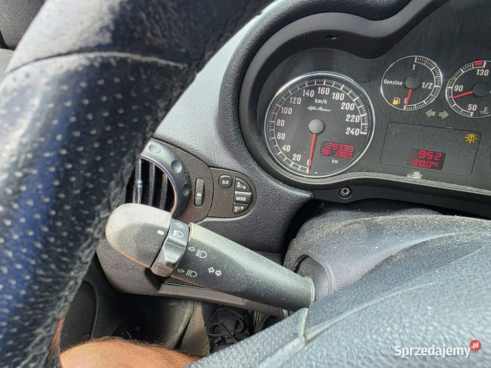 Alfa Romeo 147 16 Benzyna 105 Klimatyzacja Zarejestrowany w Polsce Słupsk