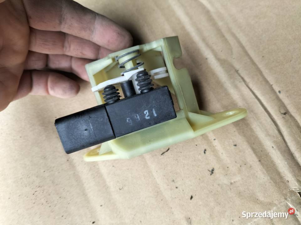 MONDEO MK2 WKŁADKA ZAMKA ZAMEK TYŁ TYLNY