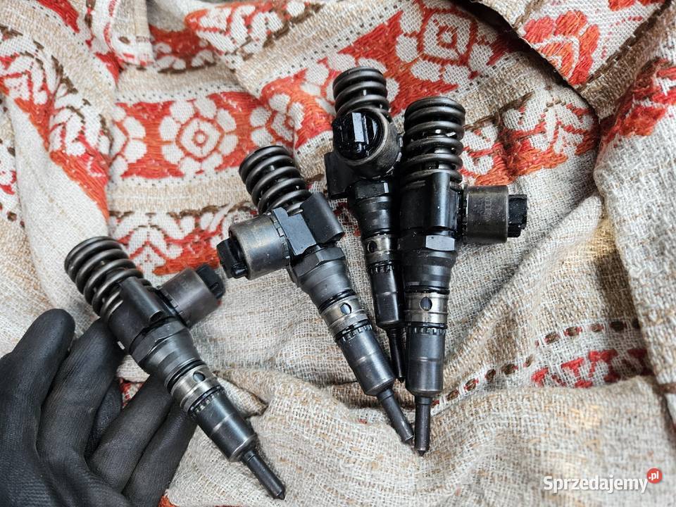 4 Pompowtryski Audi A3 8p A4 B7 A6 C6 19 tdi 20 Wtryskiwacze Skawina sprzedam