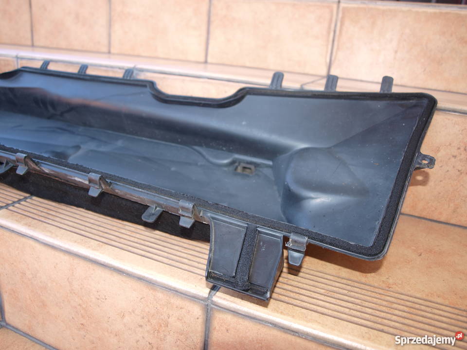 Mercedes E W210 plastik rynna pod maske 1995 wielkopolskie Kalisz