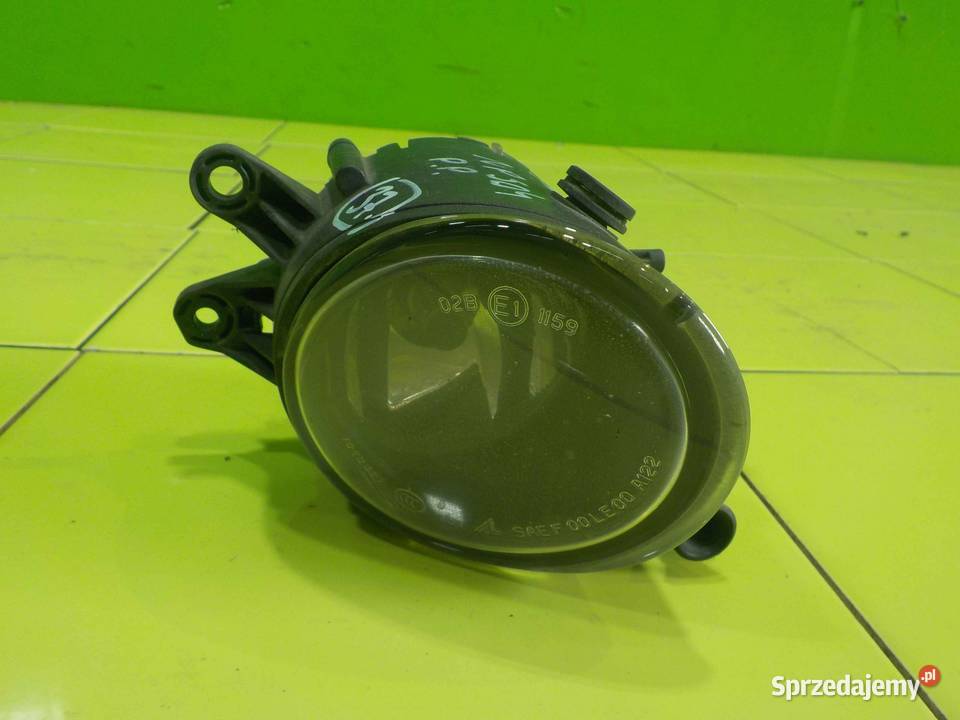 VOLVO S40 II 07r halogen prawy 30698628 Lampy przeciwmgielne Suków