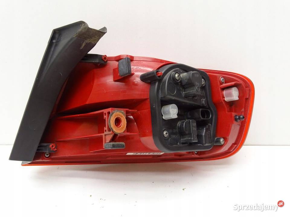 LAMPA LEWA LEWY TYŁ W BŁOTNIK AUDI A4 B8 SEDAN małopolskie