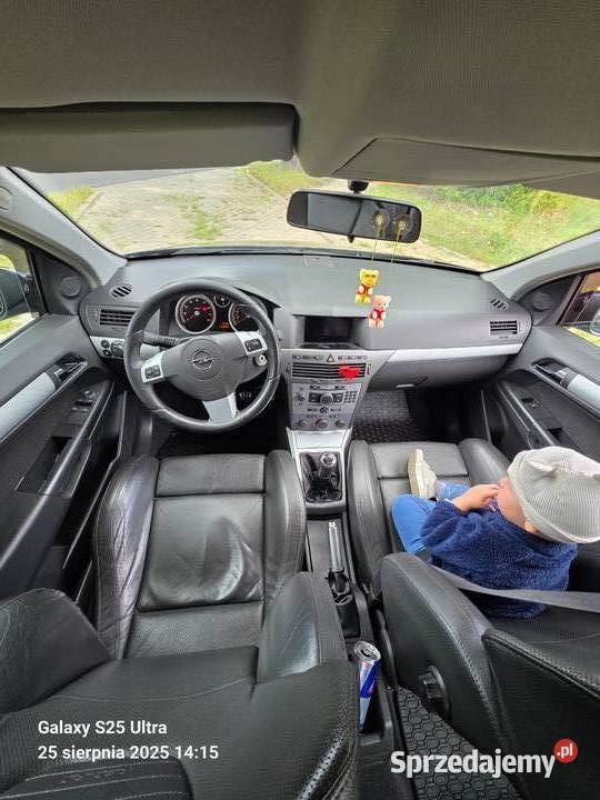 Sprzedam Opel Astra 20 Benzyna 200 koni Trzcianka
