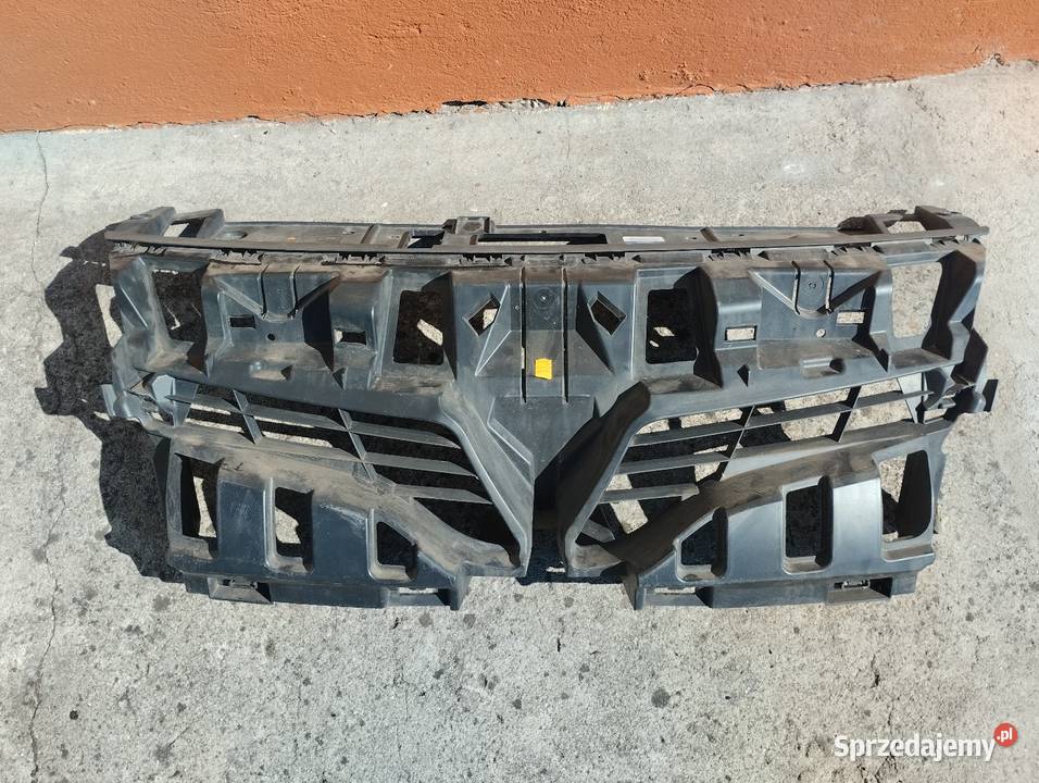 Czasza wzmocnienie górne zderzaka przód Renault Koło