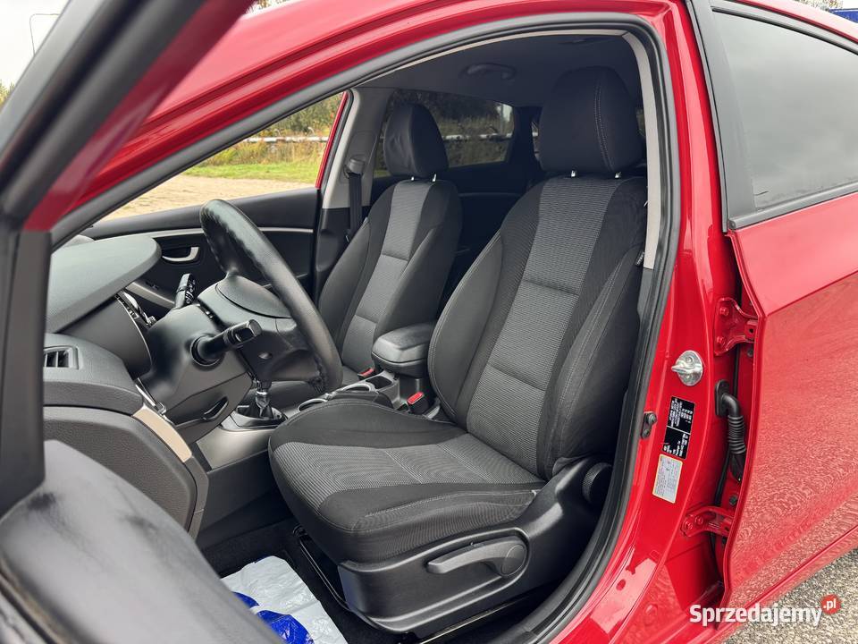 Hyundai i30 14 BENZYNA Klimatyzacja Nawigacja światła LED wielkopolskie Konin sprzedam