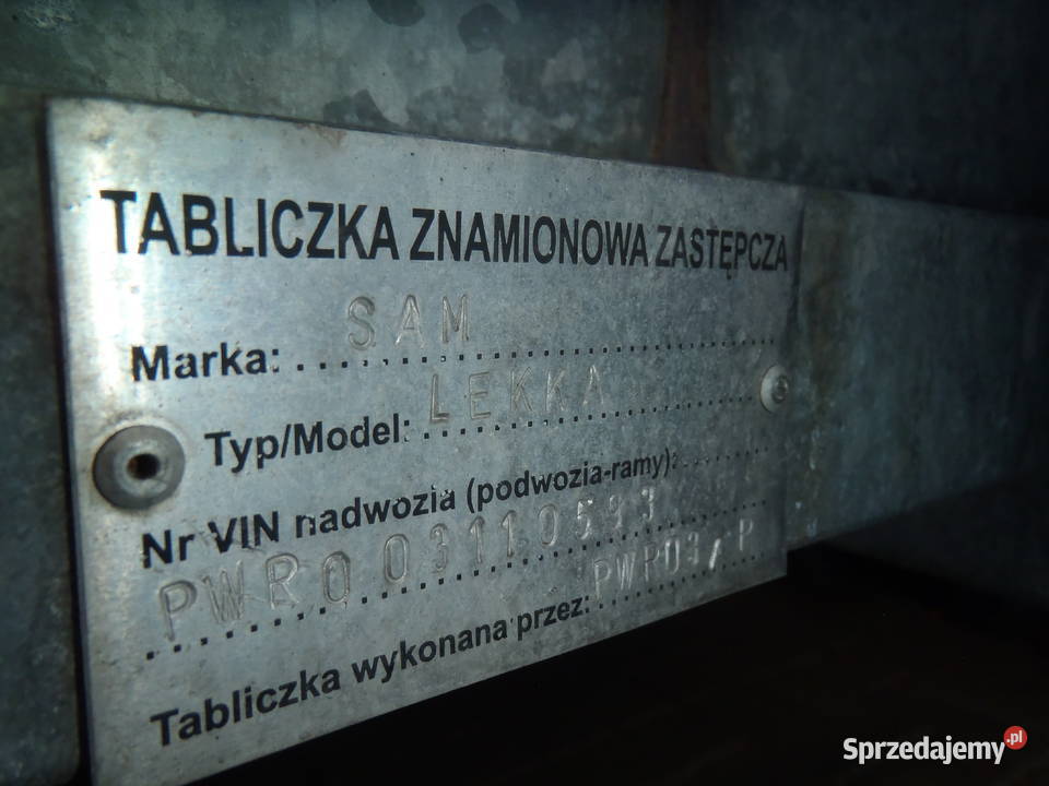 Przyczepa jednoosiowa zabudowana zamykana na Polkowice sprzedam