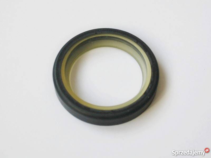 Uszczelnienie 40x551x9 cylindra CNH 83912409 sprzedam