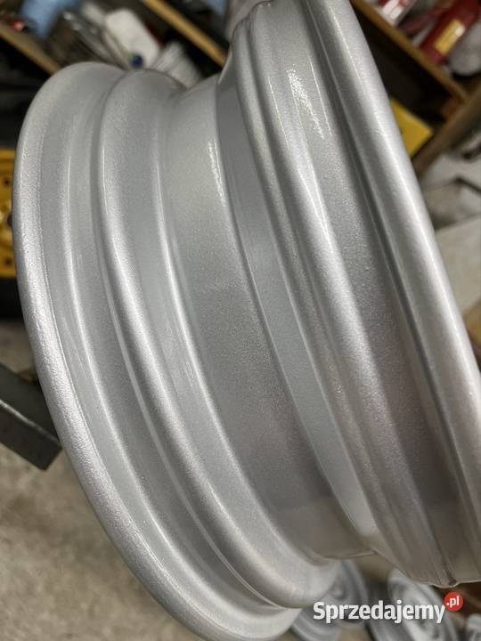 Felgi Fiat 126 el bezdętkowe renowacji Buk