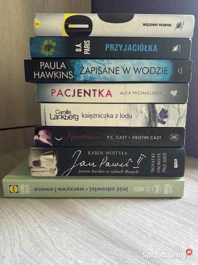 Książki Pacjentka Zapisane w wodzie Przyjaciółka Sieradz sprzedam