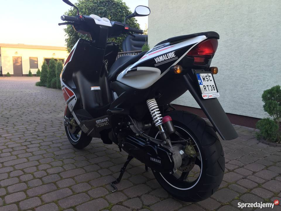 YAMAHA AEROX 50 LIMITED EDITION Kampinos