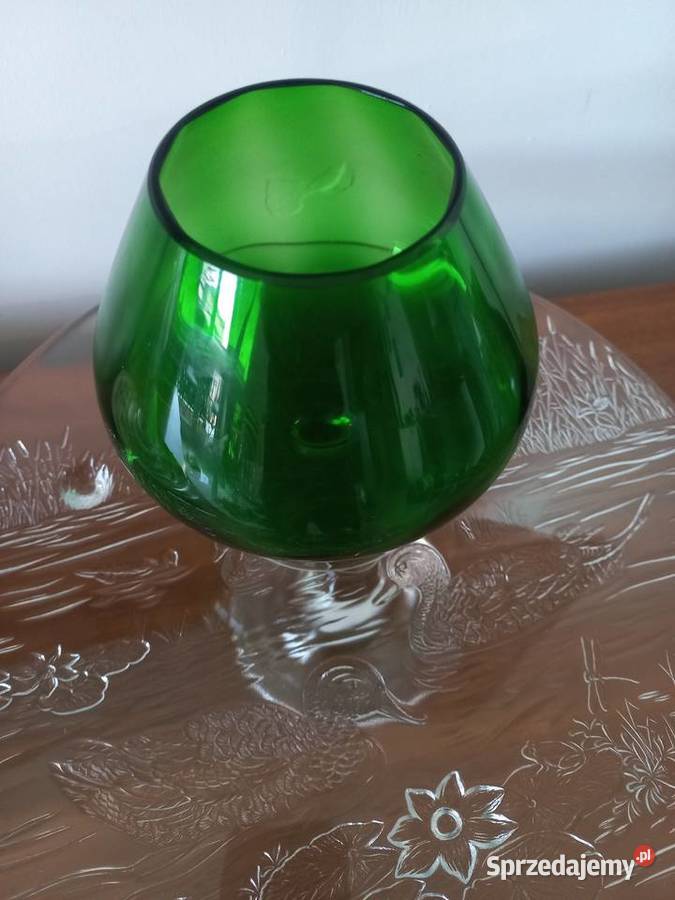 Wazon w formie kielicha zielone szkło Toruń