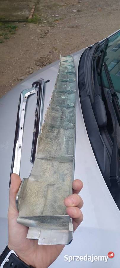 Audi 200 20v 5000 avant komplet tylnych listew osobowe Listwy i nakładki Grudziądz