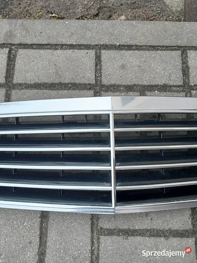 Mercedes CLK W208 grill atrapa A2088800085 Rok produkcji 2001
