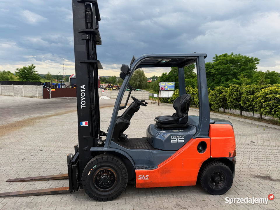 wózek widłowy TOYOTA 8FDF25 diesel 450m przesuw łódzkie Działoszyn
