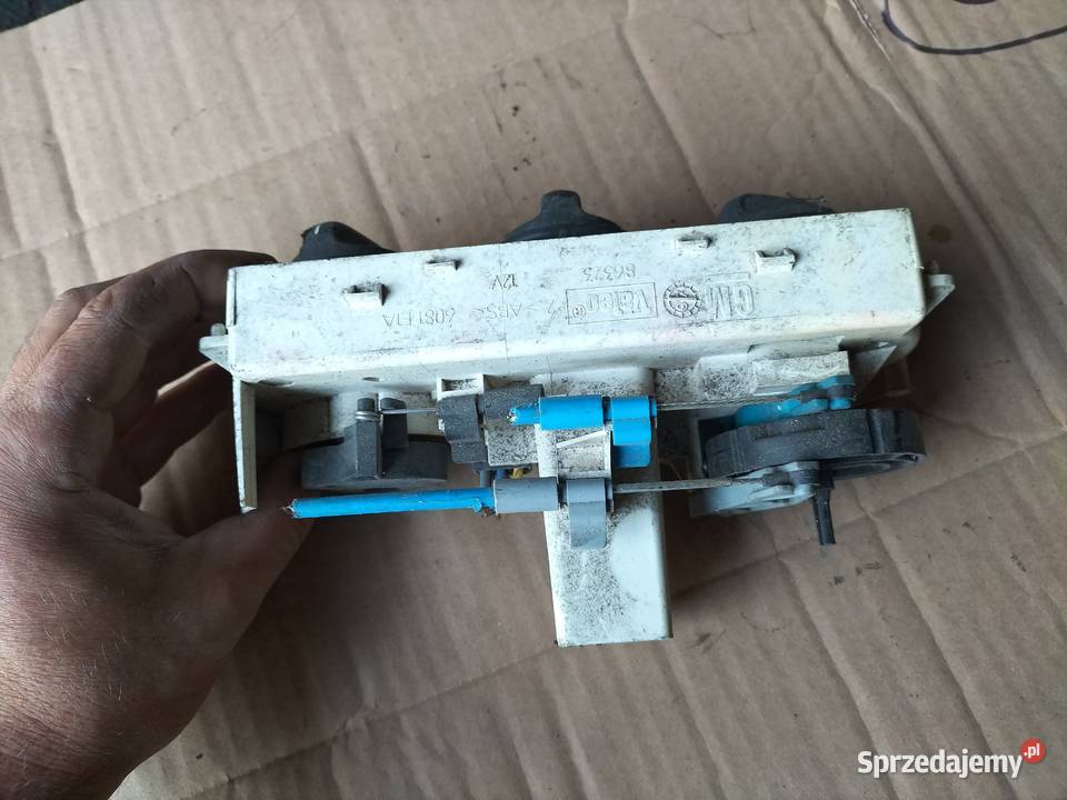 PANEL NAWIEWU Opel Vectra B 86323 6081F1A Wyposażenie wnętrza Kamień-Kolonia