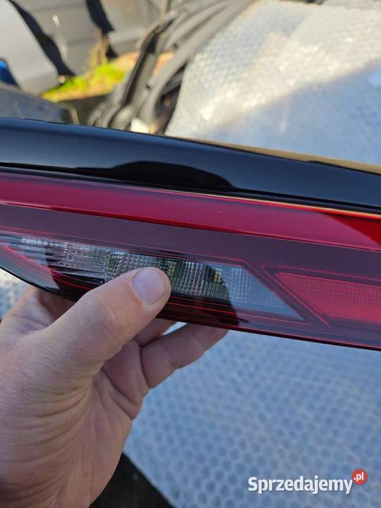 Lampa prawa prawy tył tylna w klapę BMW F44 sprzedam
