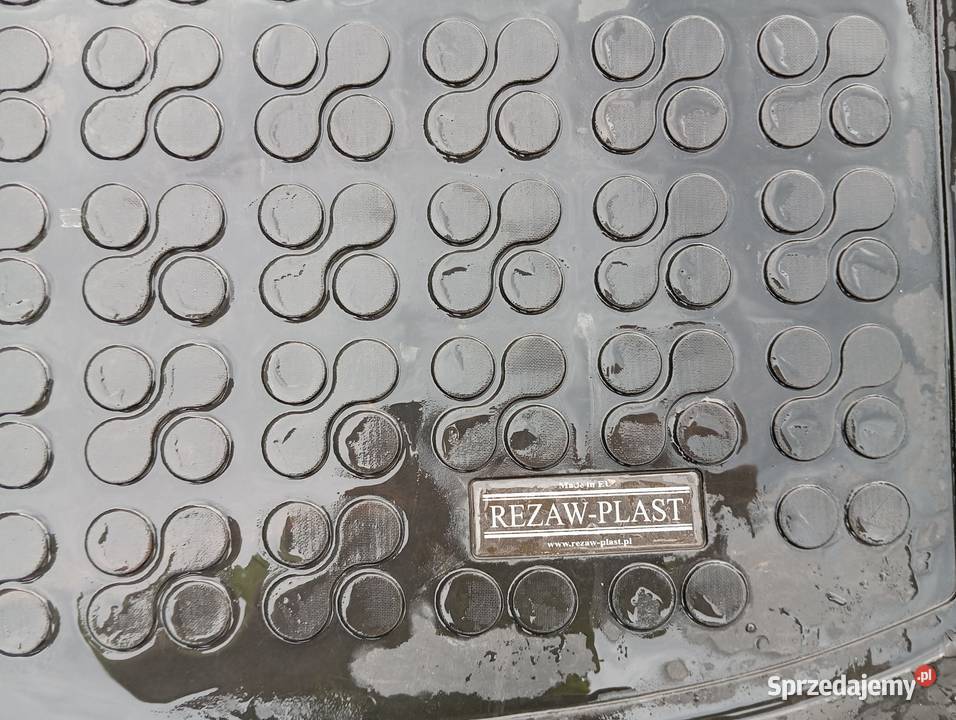 Mata gumowa bagażnika VW Golf 5 kombi Wieliczka