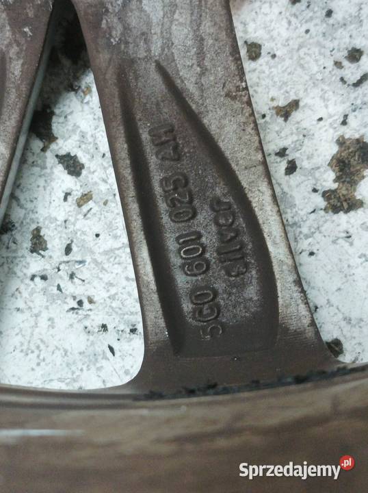 FELGA ALUMINIOWA R17 5X112 ET54 OC57MM 70JX17H2 Samochodowe świętokrzyskie sprzedam