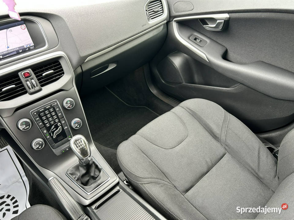 Volvo V40 5 Cylindrów D3 Momentum II 2012 isofix Nowe Iganie