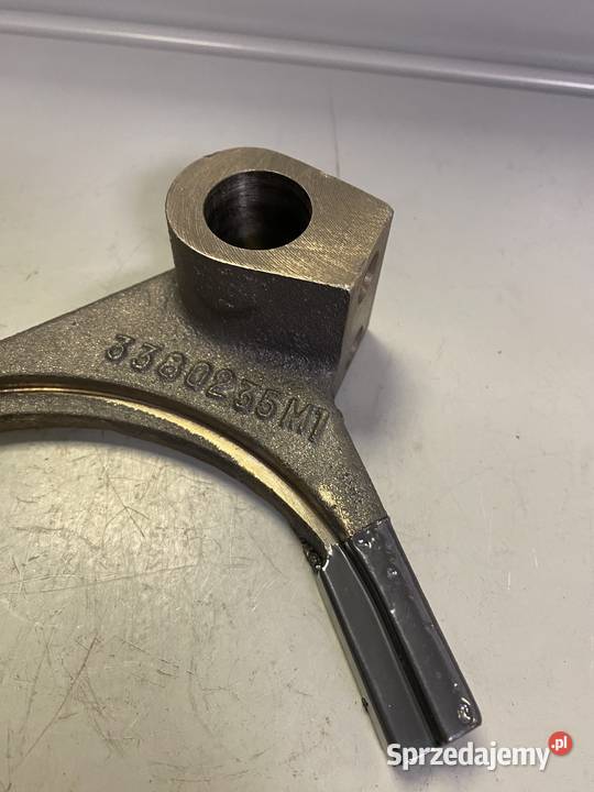 Widełki rewersu Massey Ferguson 3380235M1