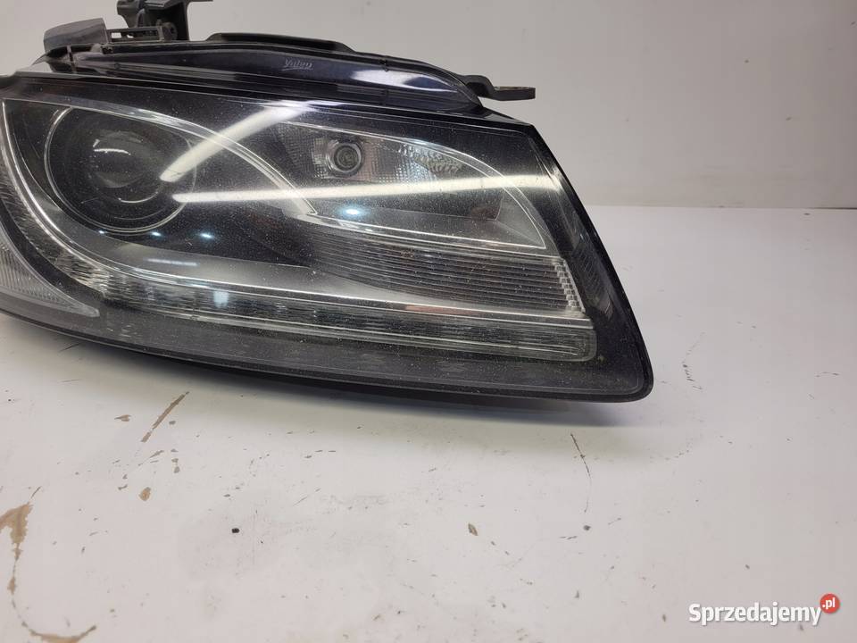 REFLEKTOR PRAWY PRZÓD AUDI A5 8T0941004AP XENON Przystajń
