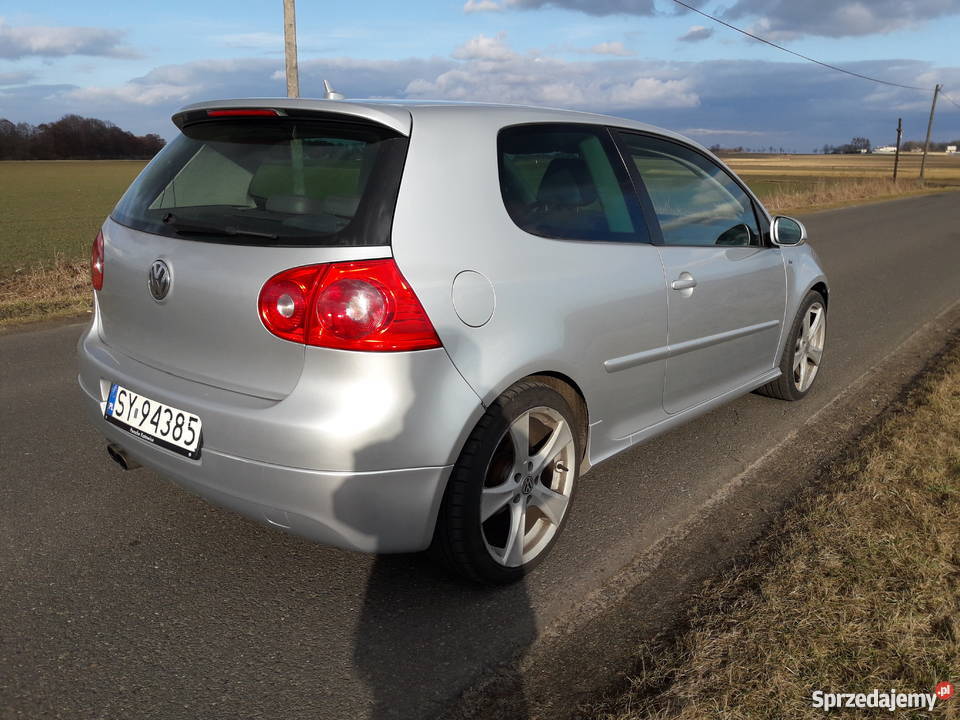 Sliczny Golf 5 rline Skrzydłowice