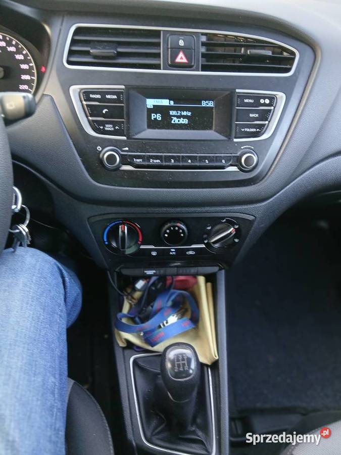Sprzedam samochód Hyundai i20 wielofunkcyjna kierownica sprzedam