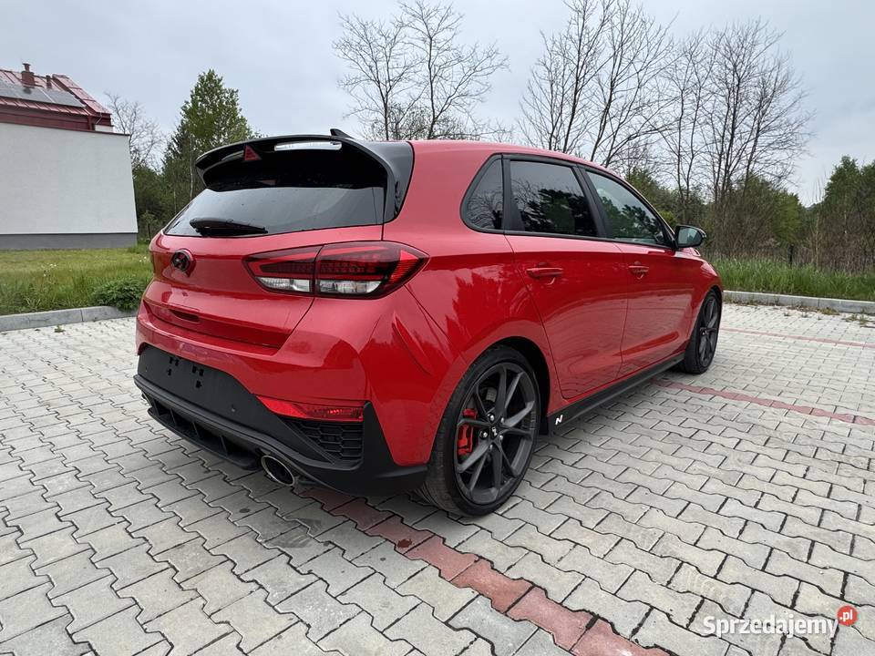 Hyundai i30N 2022 1998cm3 Przyłogi