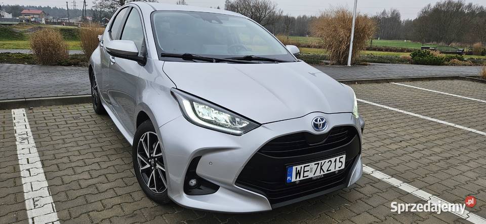 Toyota yaris IV 15 hybryda 22r Comfort Klembów